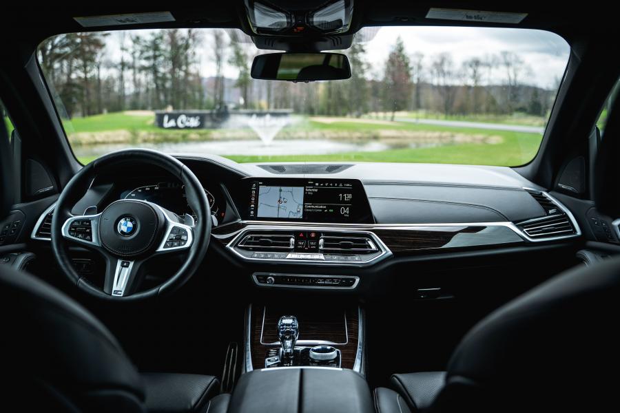 Торпедо BMW X5 xDrive50i M Sport (G05) 2018 года  (NA) (фото 9 из 12)